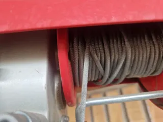 Polipasto Einhell TC-EH 250 con soporte