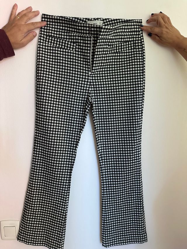 Pantalones Mango cuadros blanco y negro