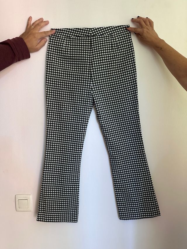 Pantalones Mango cuadros blanco y negro
