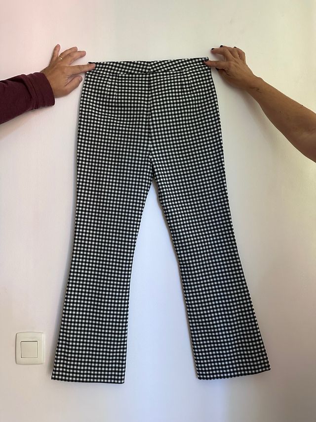 Pantalones Mango cuadros blanco y negro