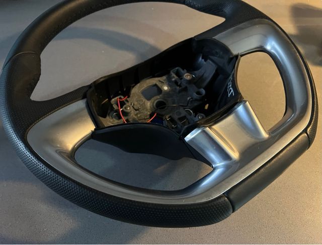 Volante Citroen C3 / Peugeot 208