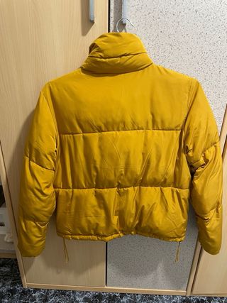 Chaqueta acolchada mostaza talla s