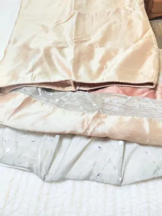 Vestido de fiesta beige y rosa con cristalitos