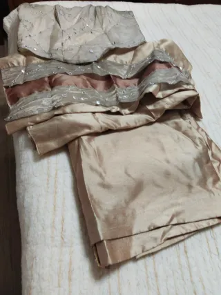 Vestido de fiesta beige y rosa con cristalitos