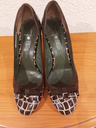 Zapatos de vestir To Be marrones. Charol y ante
