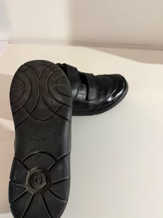 Zapatos Gorila Negros Velcro