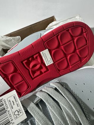 Zapatillas DC Shoes Central Grises/Rojas Talla38,5