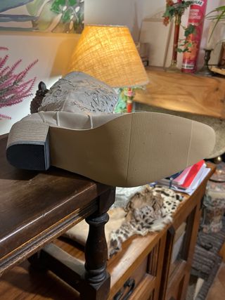 Botas Vaqueras Beige con pedrería Plateada