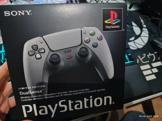 Mando PS5 DualSense Limited Edition 30 aniversario