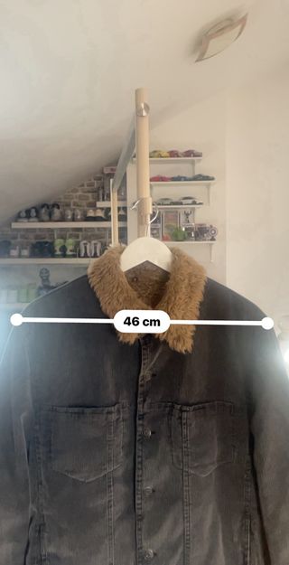 Chaqueta de pana con cuello de borrego