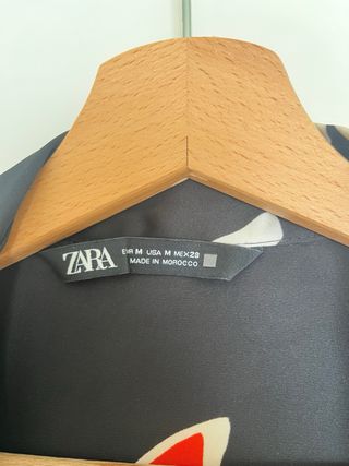 Camisa Zara Estampada Flores Talla M