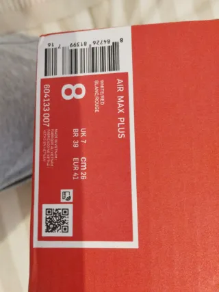 Zapatillas Blancas  y Rojas