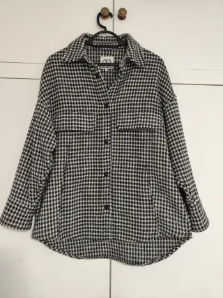 Chaqueta Zara Cuadros Blanco y Negro