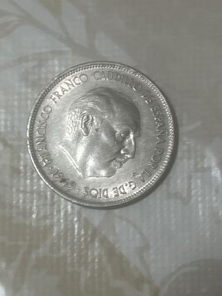 Moneda Francisco Franco 1949  tengo 80monedas