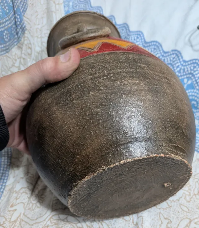 Vaso in terracotta decorato