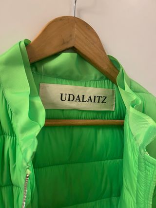 Plumas sintético verde talla 38