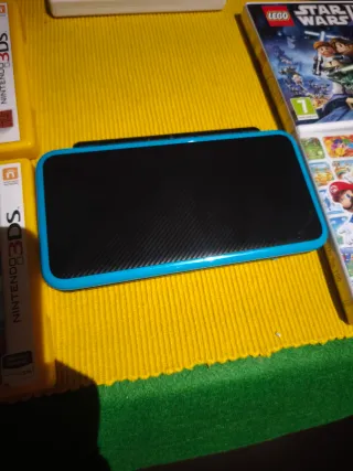 Nintendo 2DS XL + 5 Juegos