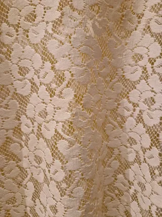 Camiseta de encaje blanca