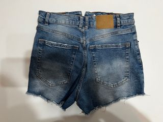 Pantalón corto vaquero tiro alto