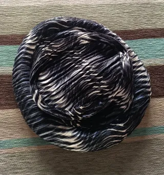 Conjunto gorro y bufanda plisado