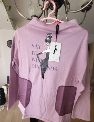 Camiseta Bershka manga larga con estampado