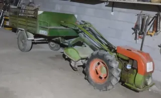Motocultor agrícola con remolque y retovator