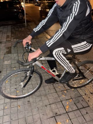 Bicicleta Aluminio Desgastada