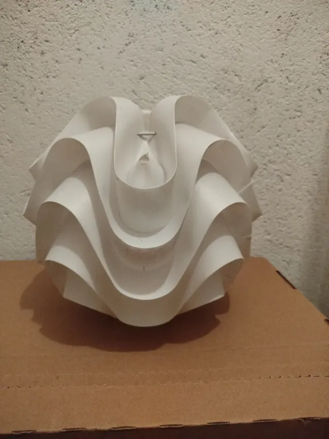 Pantalla lámpara papel blanca diseño ondulado