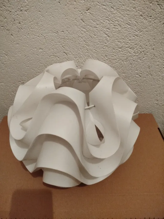 Pantalla lámpara papel blanca diseño ondulado