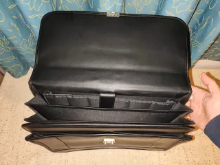 Maletín Piel Louis Kaiser Negro