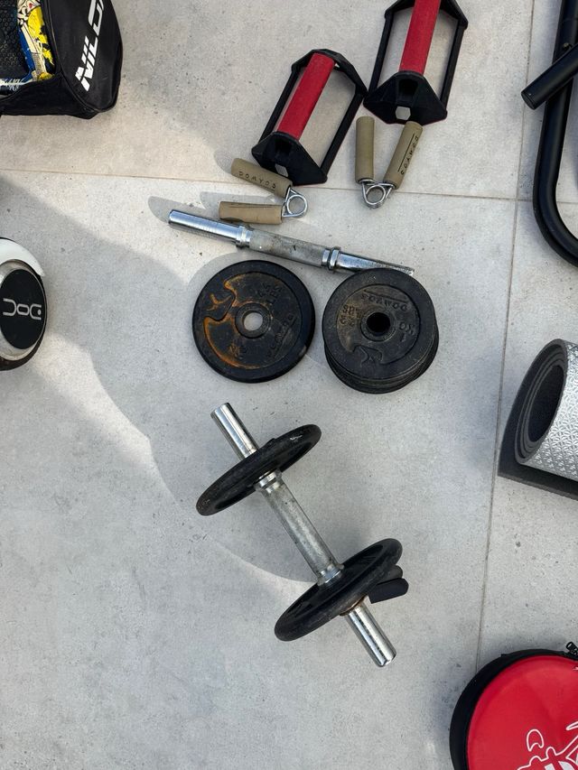 Equipo de gimnasio en casa