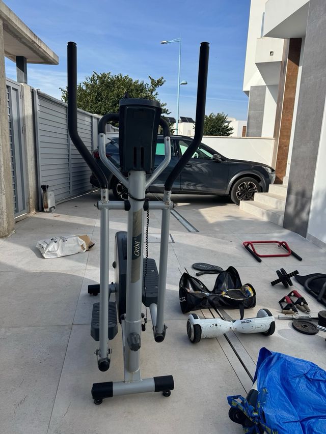 Equipo de gimnasio en casa