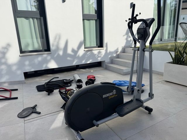 Equipo de gimnasio en casa