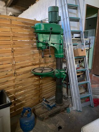 Taladro de pie industrial