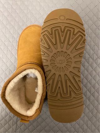 Botas UGG Bege Novas