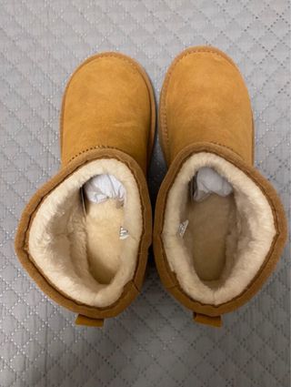 Botas UGG Bege Novas