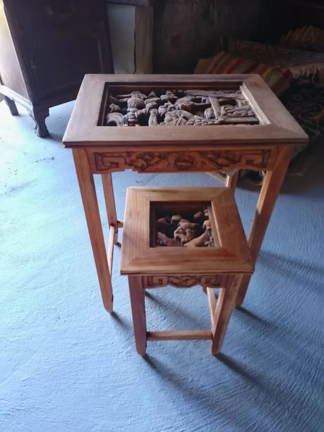 Antiguas mesas nido talladas diseño oriental