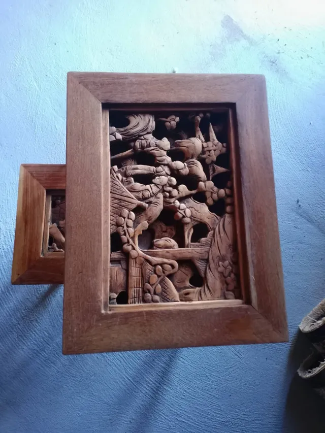 Antiguas mesas nido talladas diseño oriental