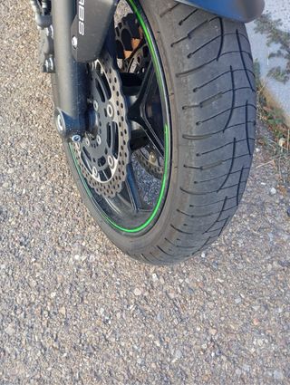 Moto Kawasaki 650 cc