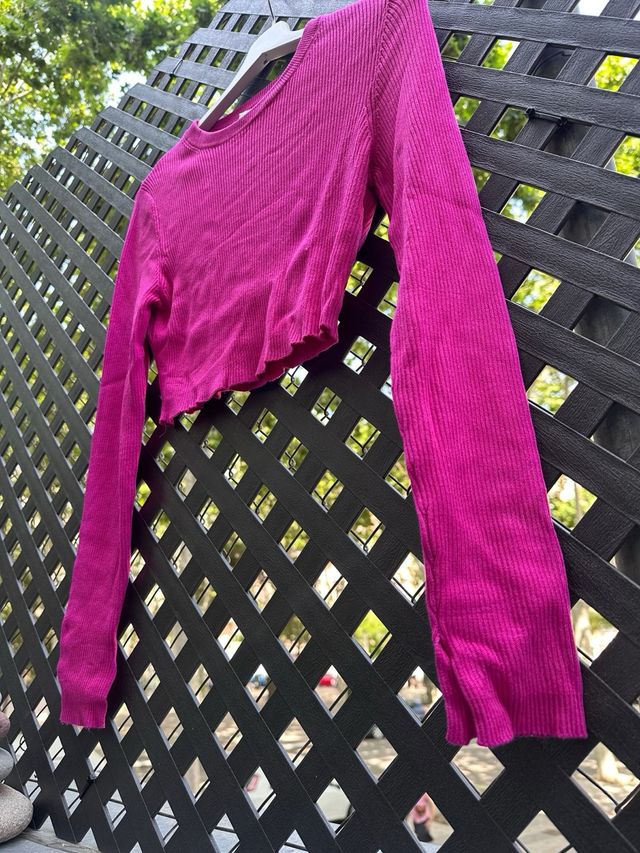 Camiseta manga larga crop top fucsia