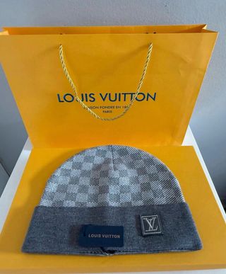 Gorro Louis Vuitton Gris