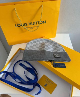 Gorro Louis Vuitton Gris