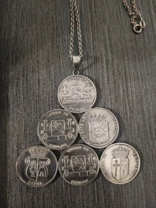 Colgante y cadena de plata