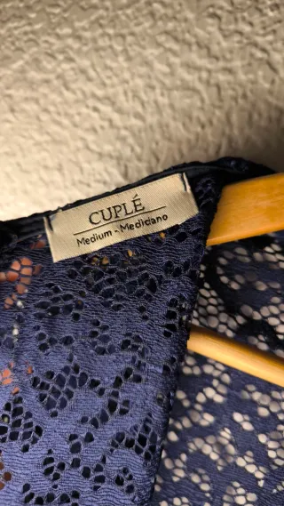 Vestido azul de encaje