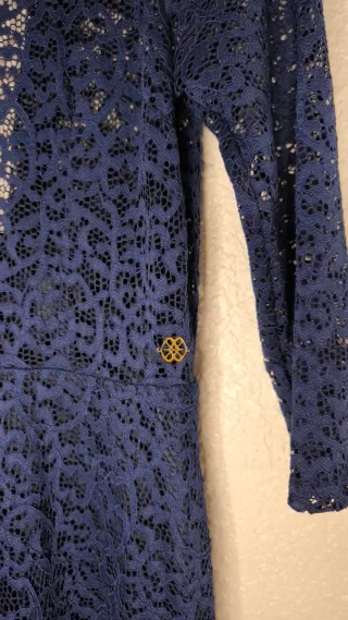 Vestido azul de encaje