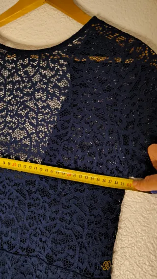 Vestido azul de encaje