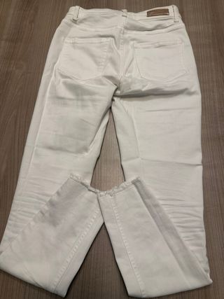 Cuatro pantalones Pitillo