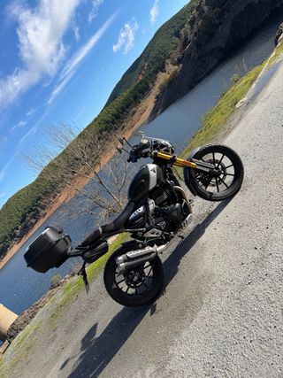 Triumph Scrambler 400X Verde con Extras