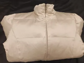 Cazadora acolchada beige