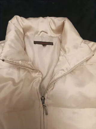 Cazadora acolchada beige